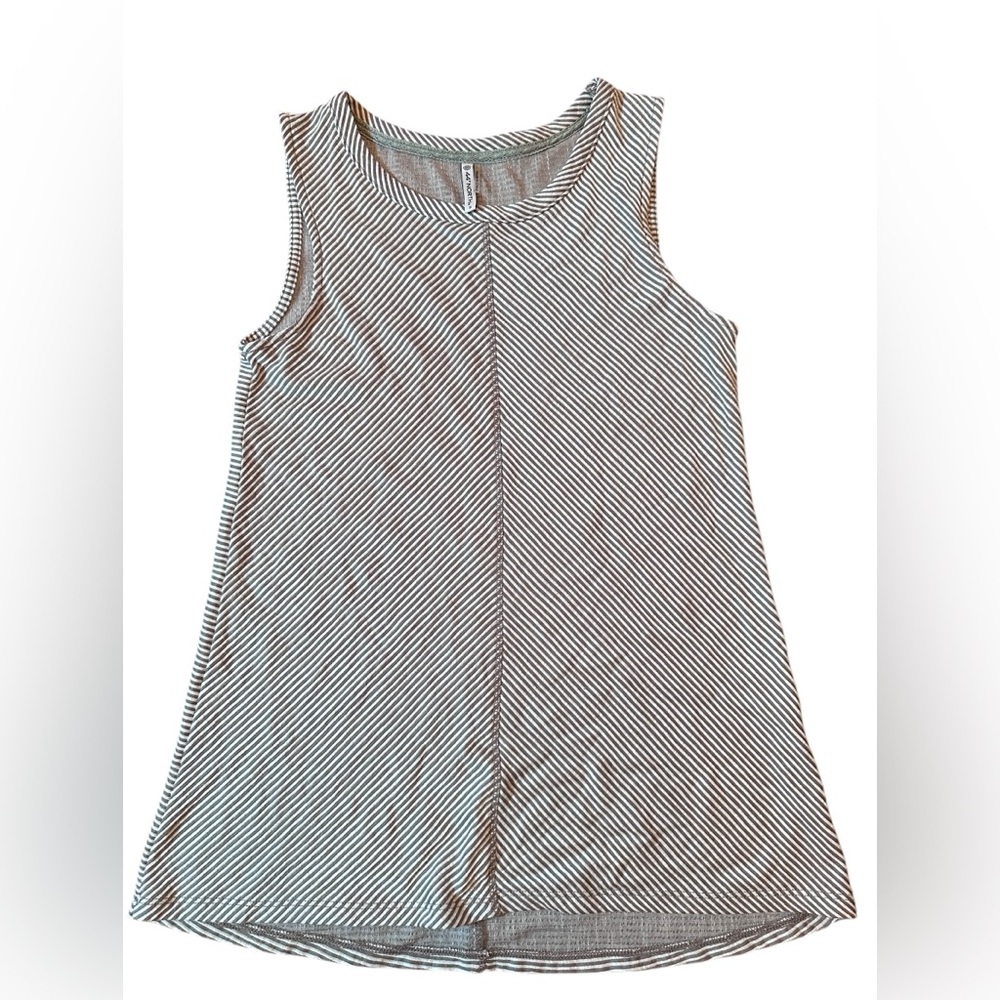 44 degrees North cloudburst Striped Sleeveless Women's Top Small Grey & white‎